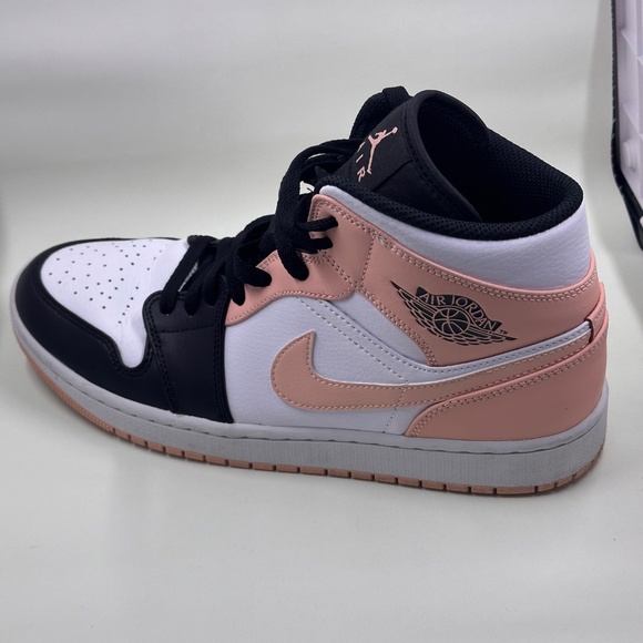 AIR JORDAN 1 MID - Picture 6 of 6